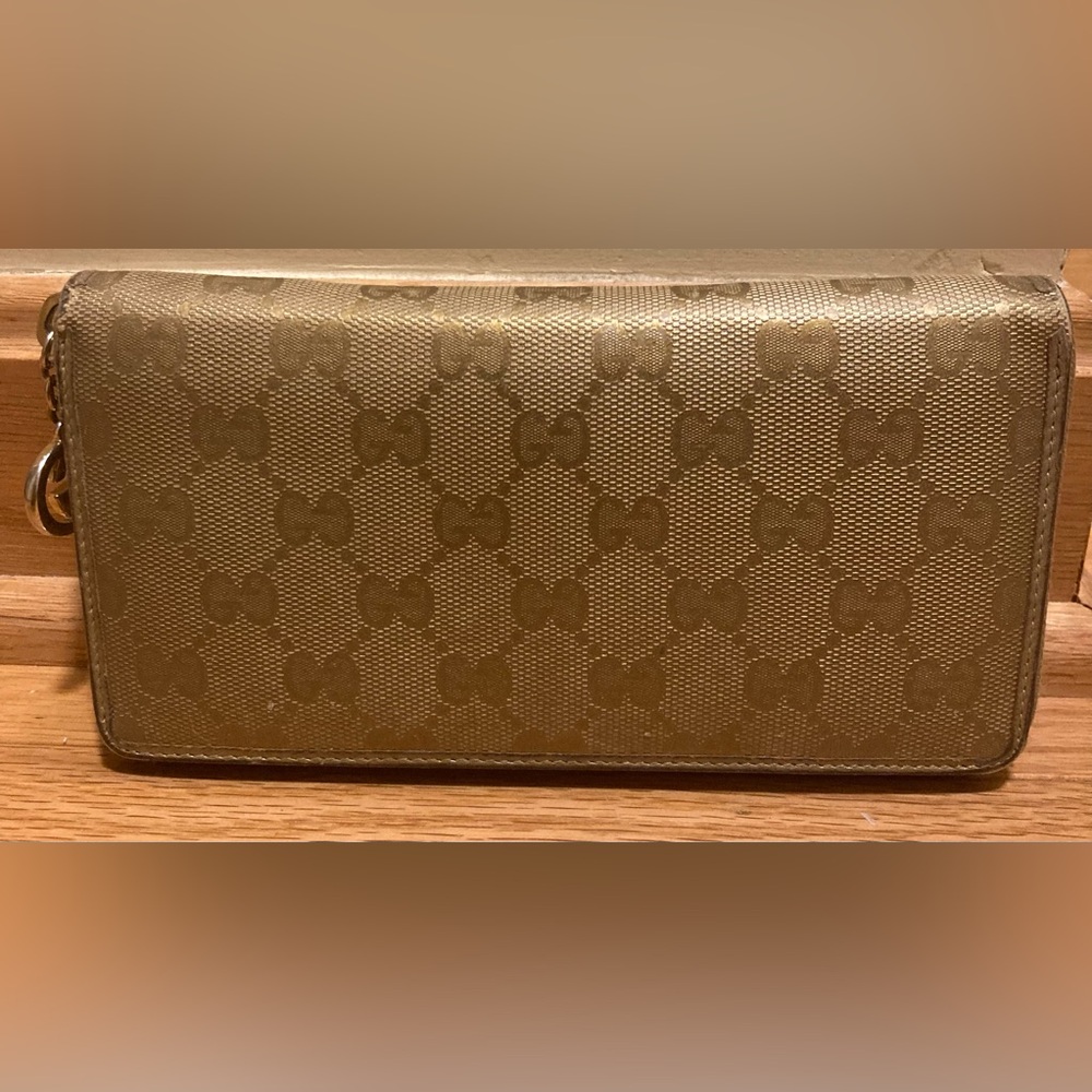 Gucci GG Imprime Metallic Gold Zip Around Wallet EUC!!! - Picture 2 of 16